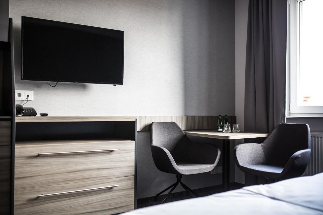 Отель Hotel Mazurek Kolo-42