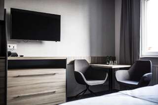 Отель Hotel Mazurek Kolo Стандартный двухместный номер с 2 отдельными кроватями-14